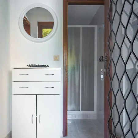 Away From 아파트 *